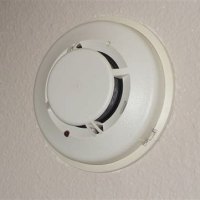 Do Smoke Alarms Need To Be On A Dedicated Circuit